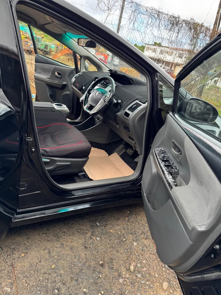 TOYOTA ALPHA 2013