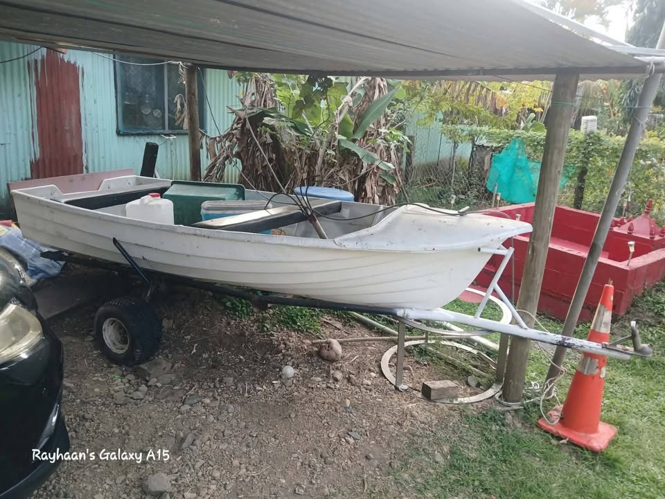 Fibre boat 12ft×5.2ft for sale with engine, trailer, life jackets