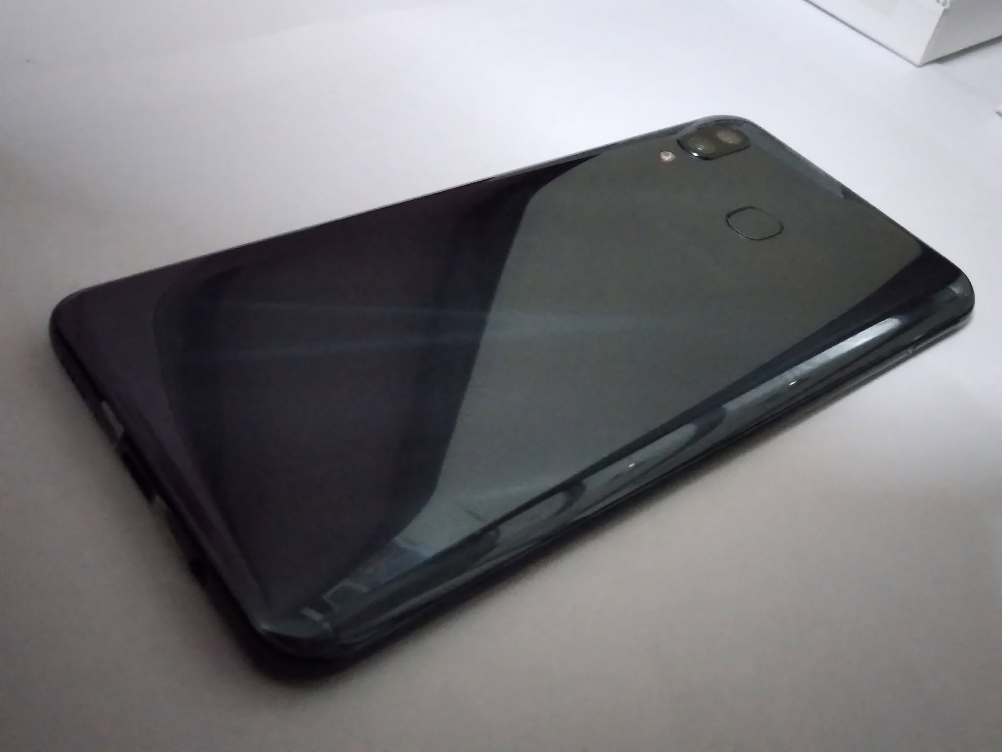 SAMSUNG GALAXY A30